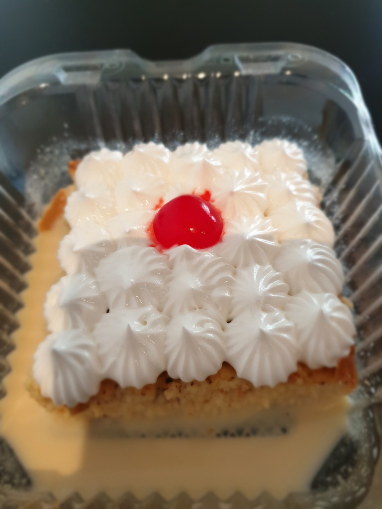 Pastel tres leches porción | Panadería y Repostería Del Monasterio